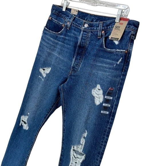 Levi's Premium 501 Original Fit Women's Jeans | Distressed | Button Fly | 33/32 - Picture 4 of 10